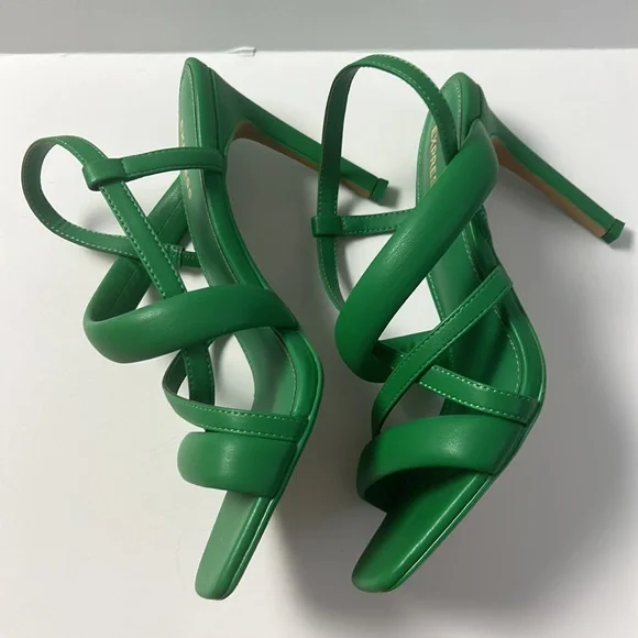 Express Green Strappy Sandals - Picture 3 of 11